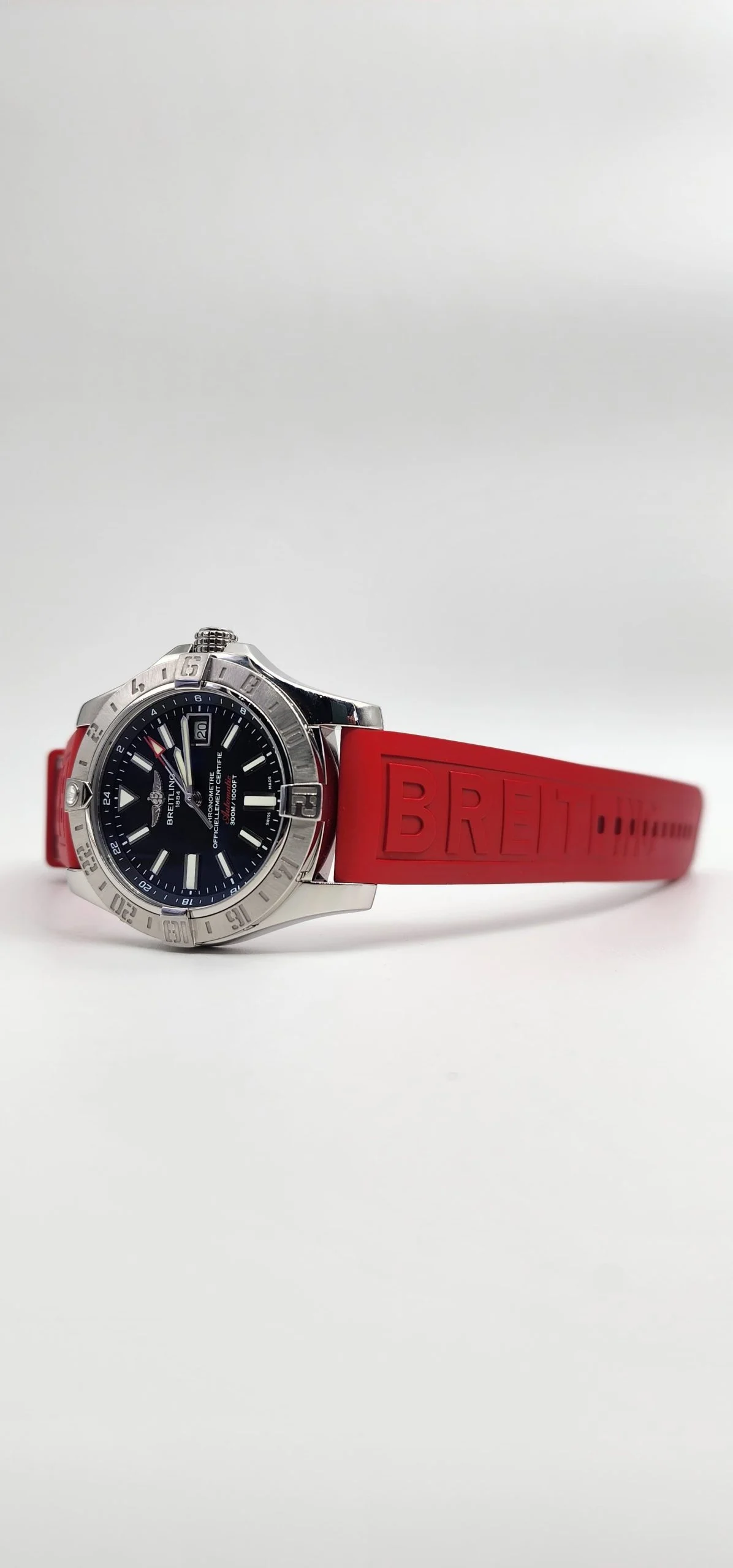 Breitling Avenger II GMT