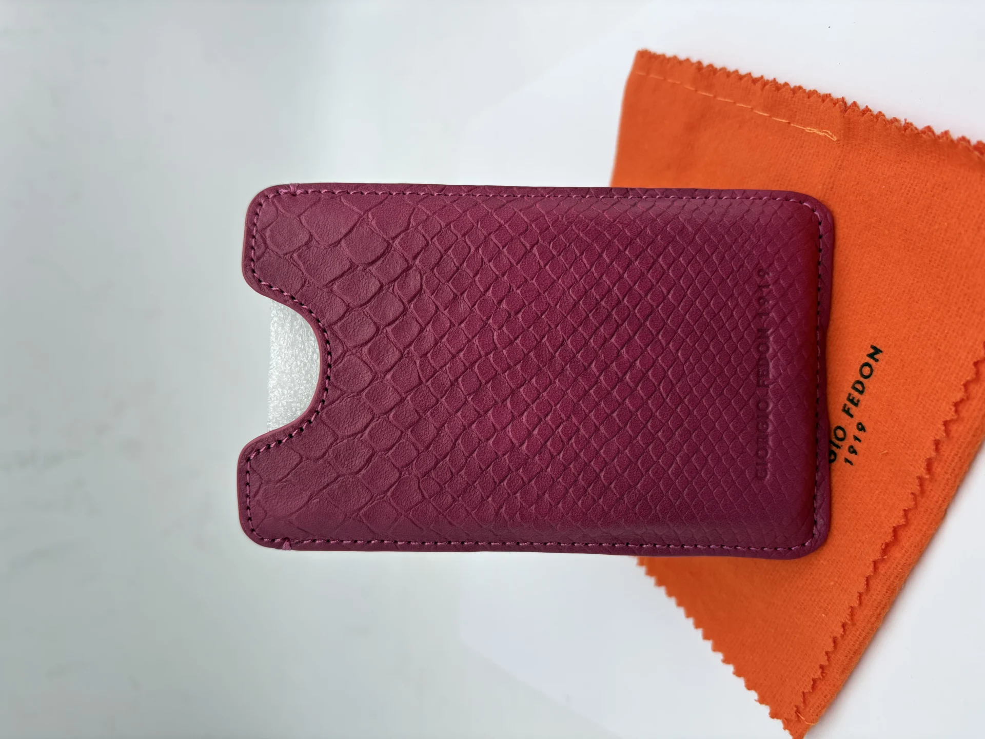 IPHONE SOFT POUCH PINK